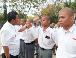 Pj Gubernur Sulbar Dorong Pengajar SMK 3 Majene Ajarkan Manajemen Bisnis Budidaya Ikan Tawar