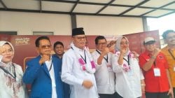 Pasangan calon gubernur dan wakil gubernur Sulawesi Barat, Prof. Husain Syam (PHS) dan Hj. Enny Anggraeni Anwar. (EDY ARSYAD/FNN)