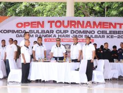 Sekprov Sulbar Resmi Buka Turnamen Domino Forkopimda Sulbar Cup Celebes-Borneo 2024