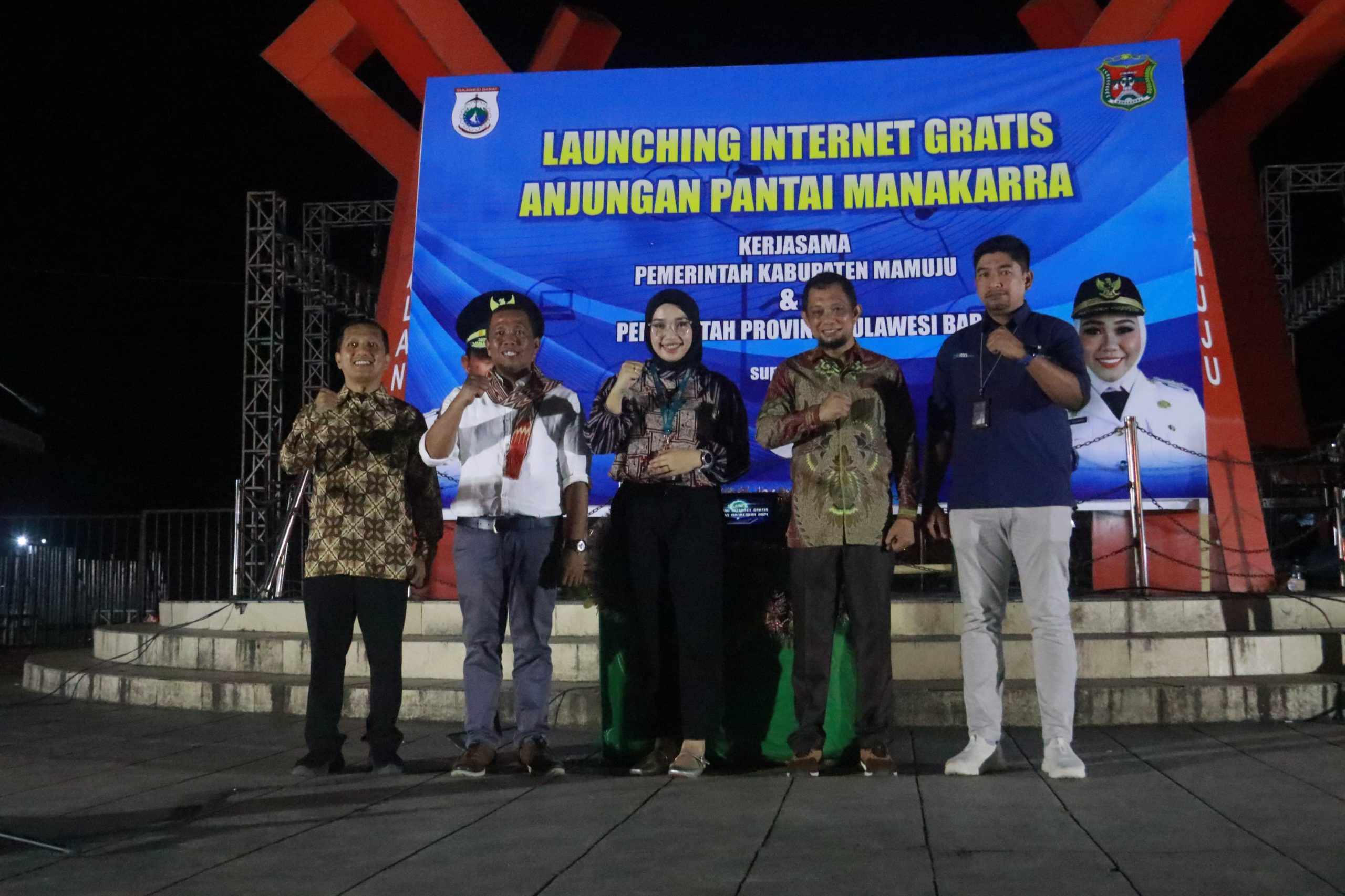 Kolaborasi Diskominfo Sulbar dan Pemkab Mamuju Hadirkan Internet Gratis di Anjungan Pantai Manakarra