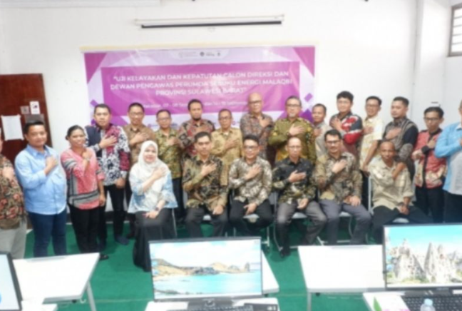 21 orang calon dewan pengawas dan direksi Perusahaan Umum (Perumda) Sebuku Energi Malaqbi Provinsi Sulawesi Barat (Sulbar) jalani seleksi uji kelayakan dan kepatutan, di Mamuju, Senin (09/9/2024). ANTARA Foto/HO Humas Pemprov Sulbar