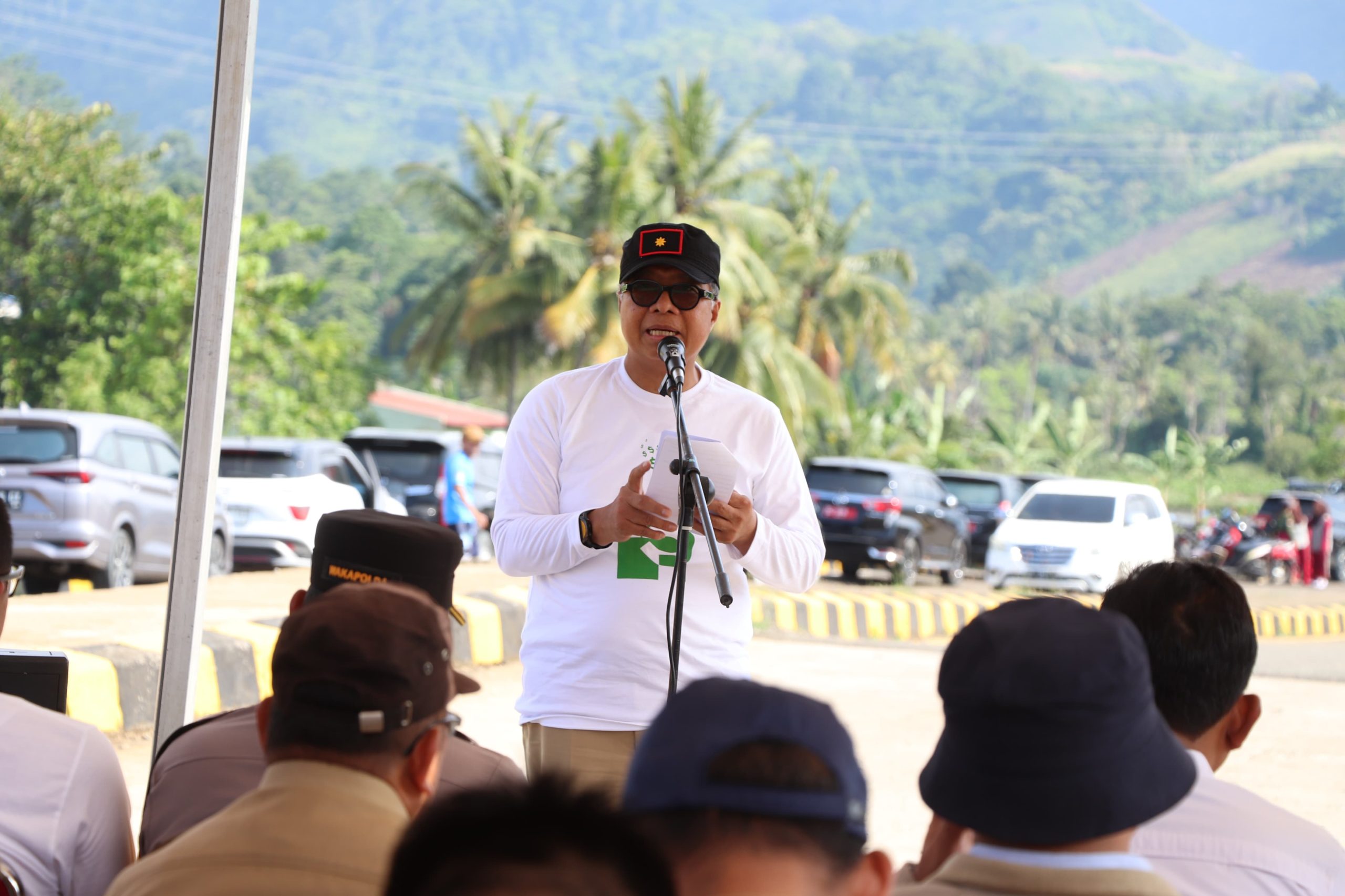 Sekprov Sulbar Tanam Mangrove di Kalukku