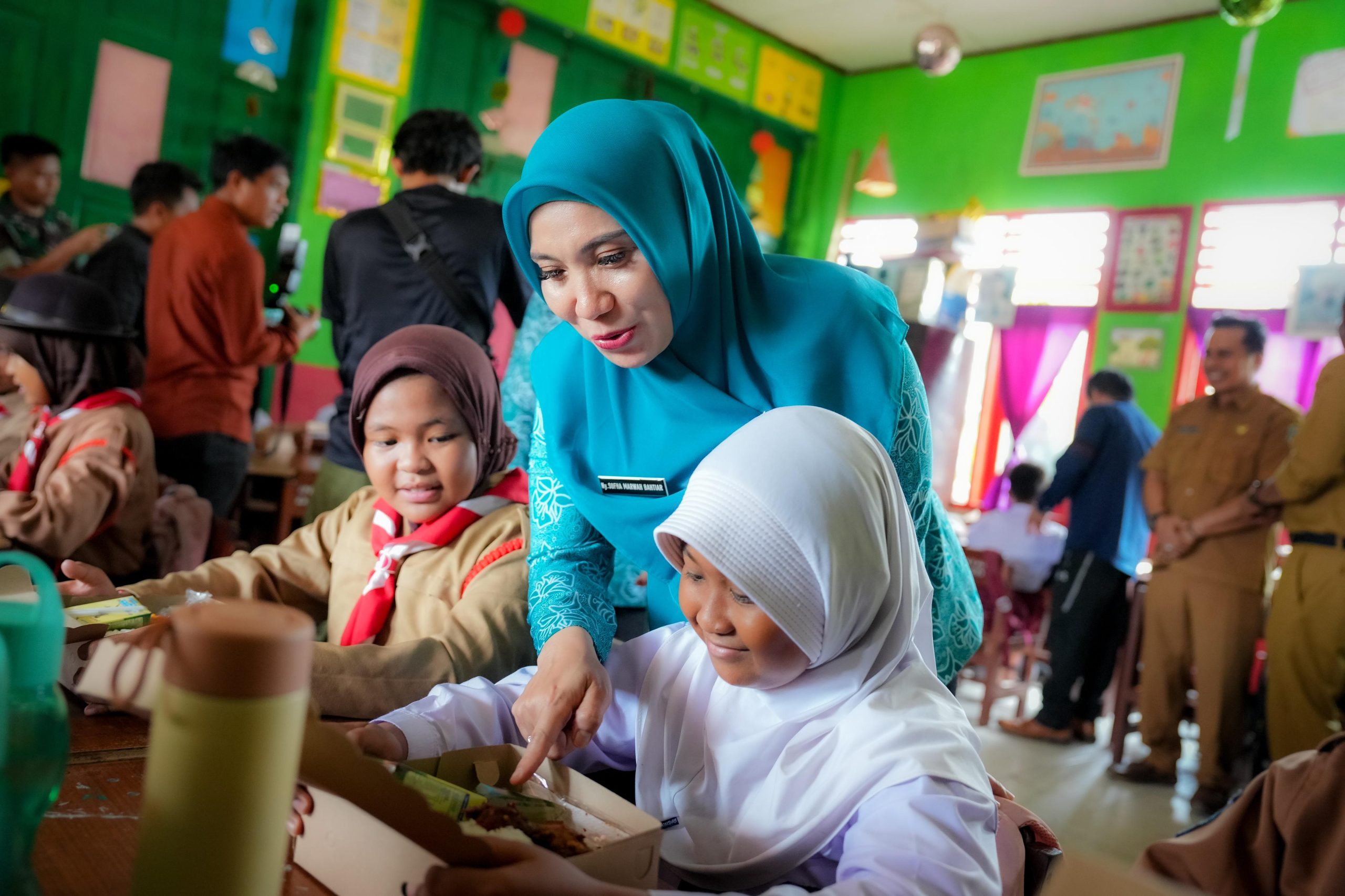 Pj Ketua PKK Sulbar Hadiri Simulasi Makan Gizi Gratis di SMPN 1 Pasangkayu