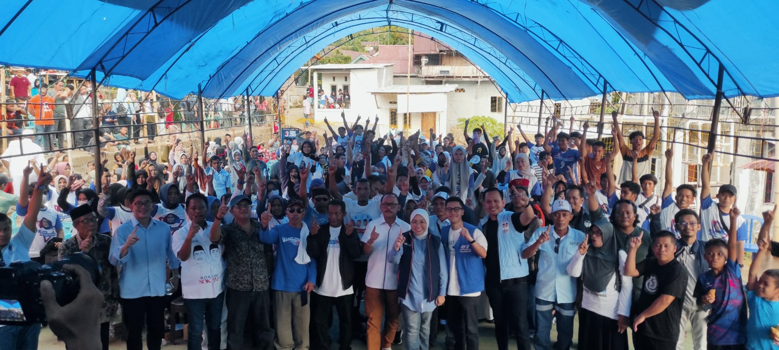 SDK dan Sutinah Suhardi Janji Lanjutkan Program Pro Rakyat di Kampanye Padang Baka