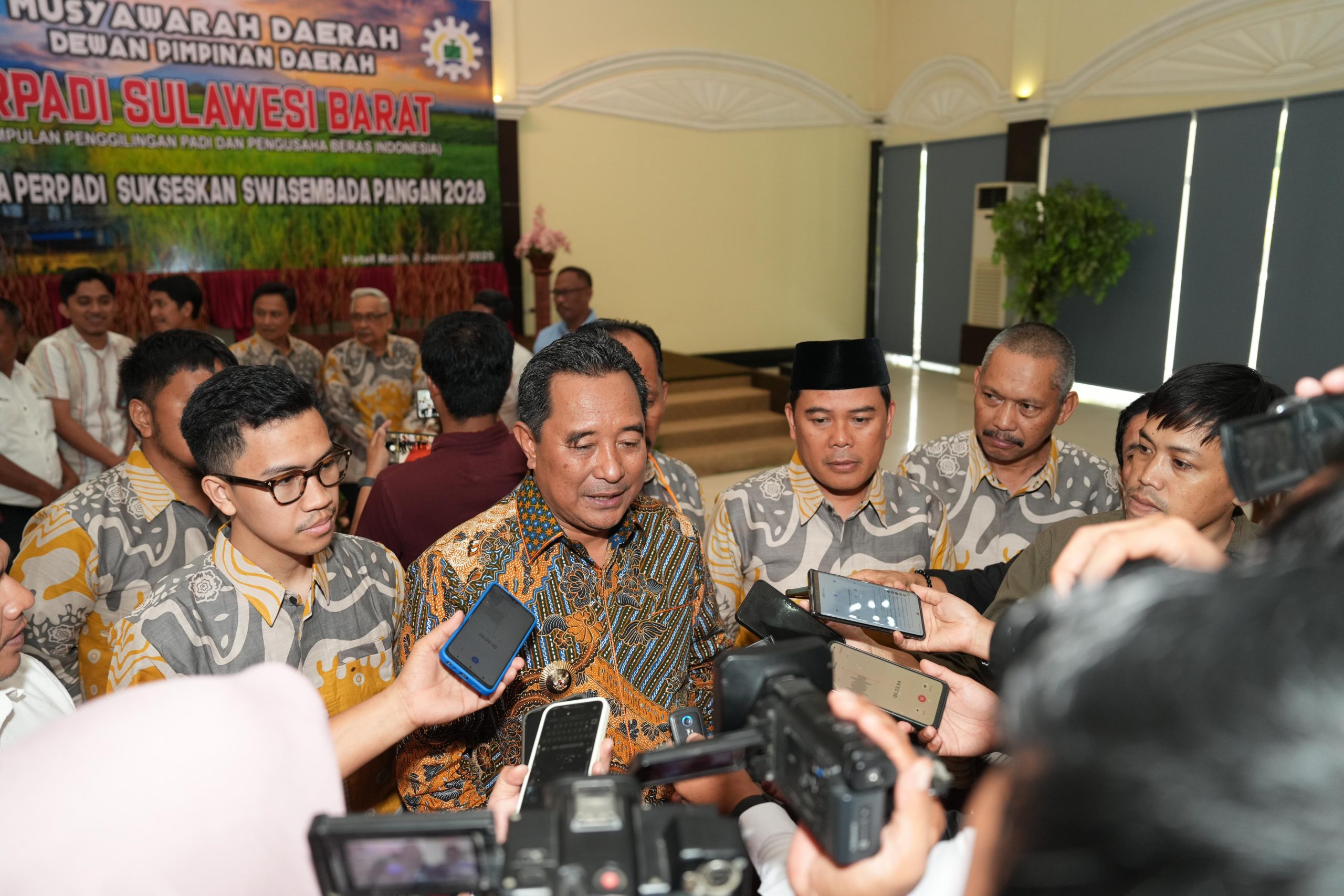 Perpadi Sulbar Beri Gelar Pj Bahtiar Sebagai Gubernur Ketahanan Pangan