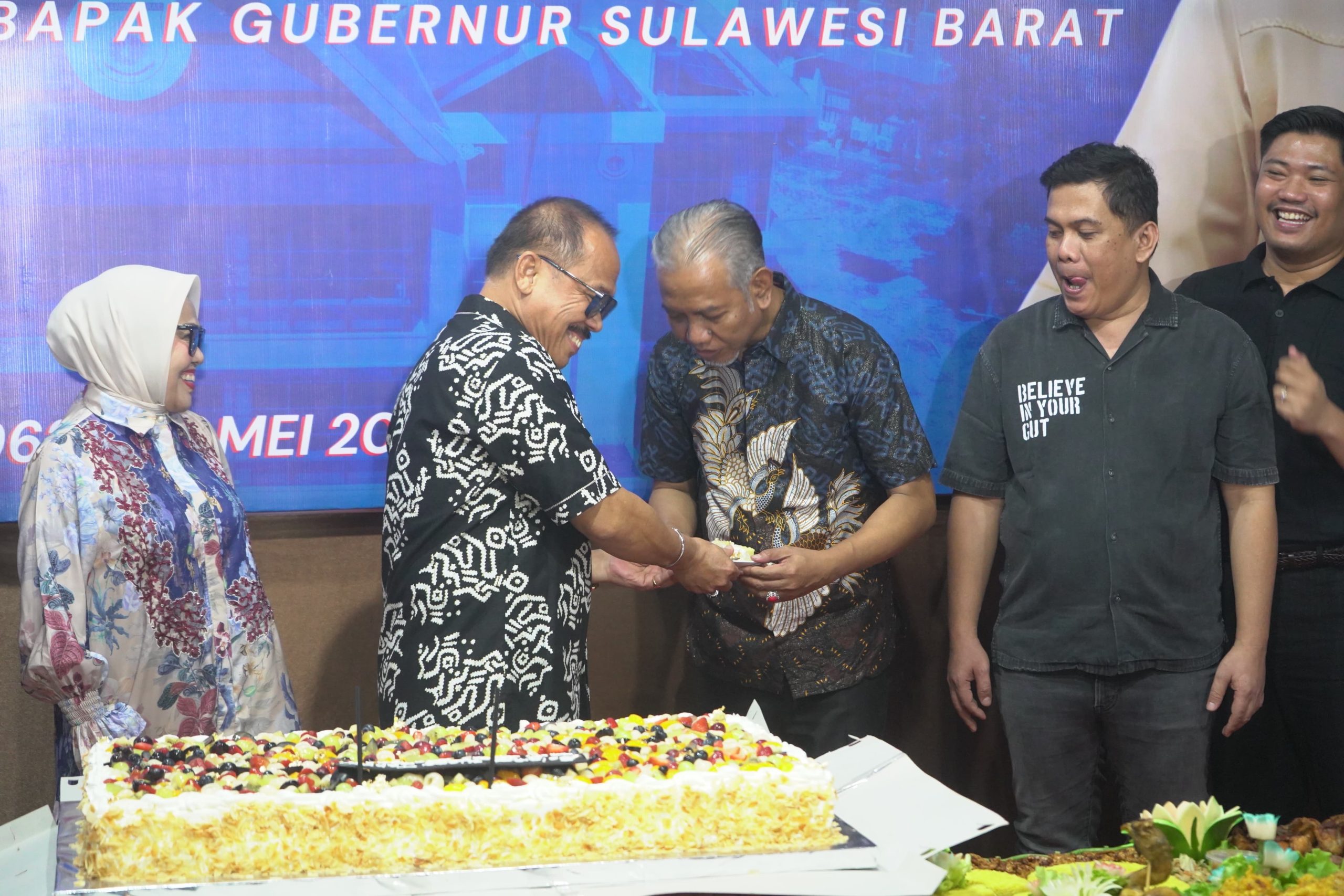 Gubernur SDK Rayakan Ultah ke-63 dengan Kesenian Tradisional dan Kisah Inspiratif