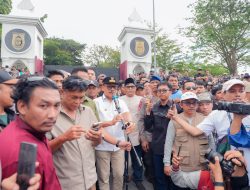 Massa Tolak Dialog Terbatas, Gubernur Sulbar Turun Langsung Temui Massa Pendemo, Ini yang Disampaikan